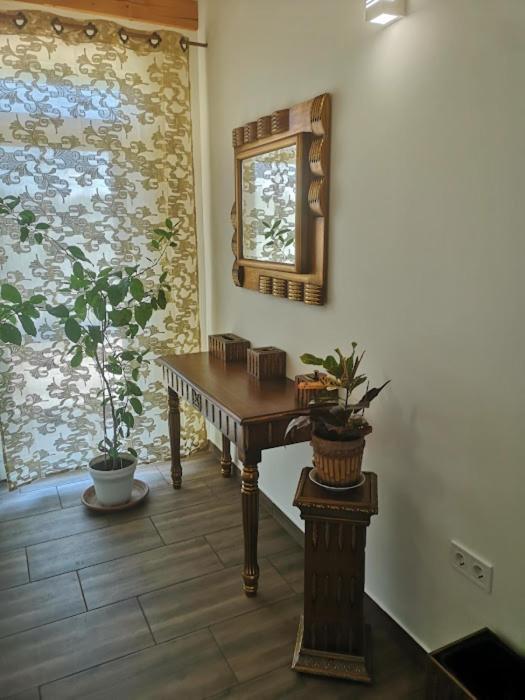 Tomajor Vendeghazak Apartment Tiszaeszlar Екстериор снимка