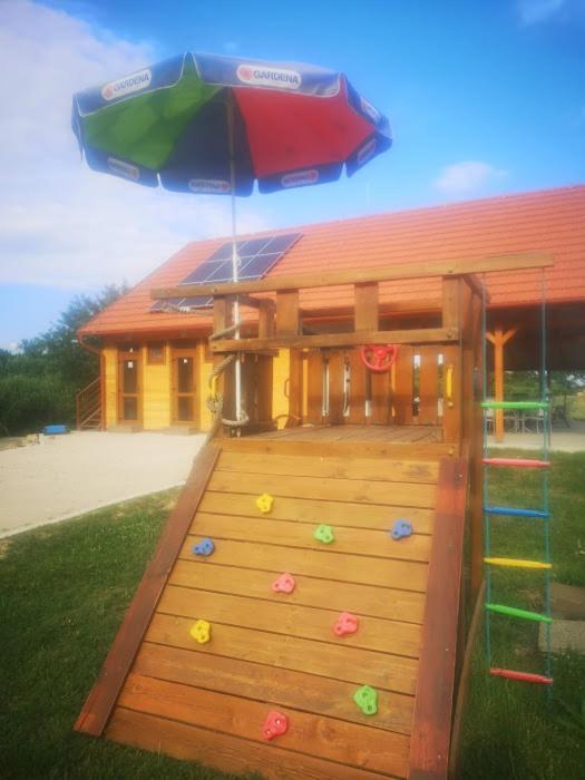 Tomajor Vendeghazak Apartment Tiszaeszlar Екстериор снимка