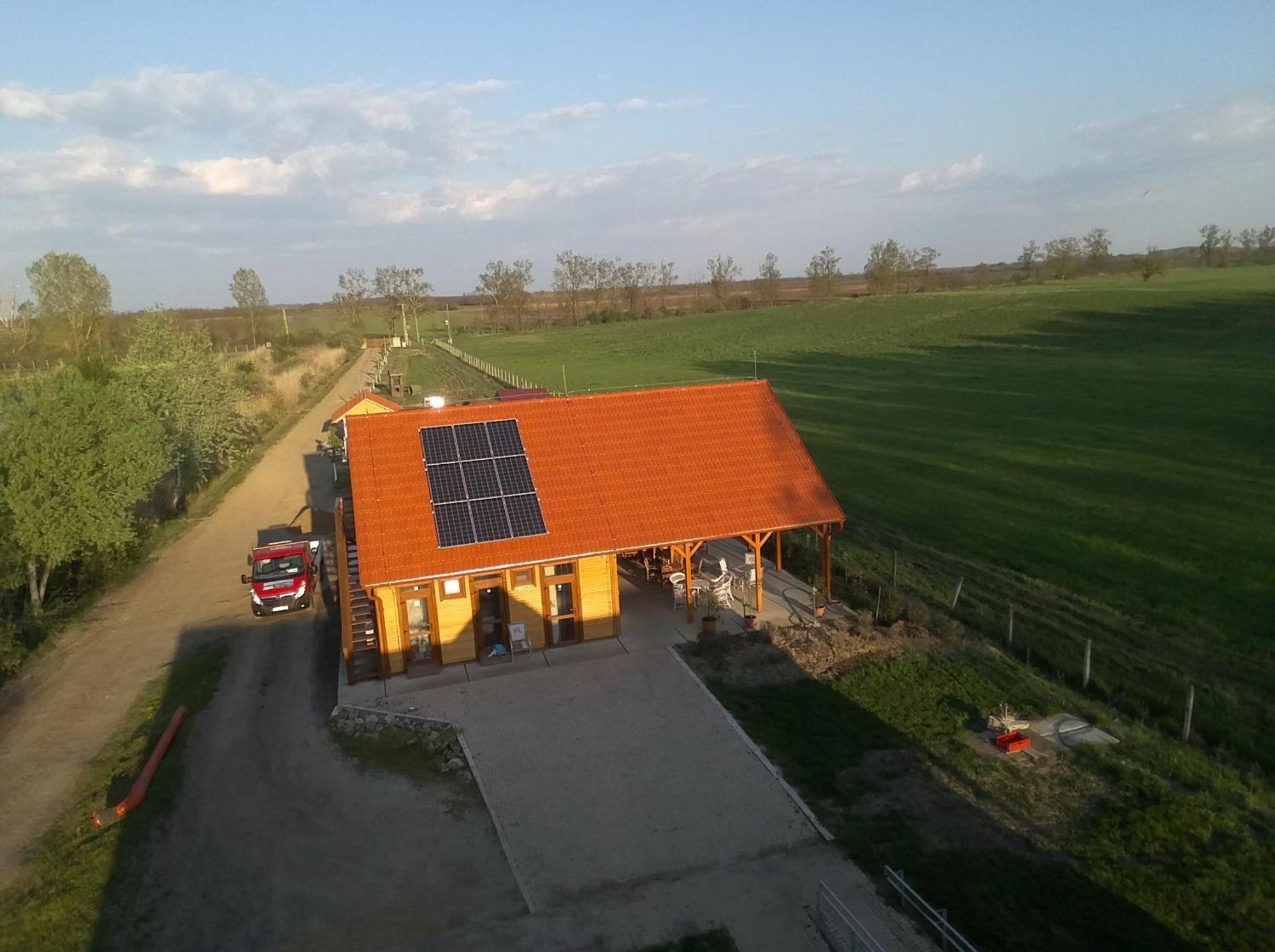 Tomajor Vendeghazak Apartment Tiszaeszlar Екстериор снимка